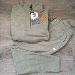 ❤️NWT 2PIECE AVALANCHE~1/4 ZIP TOP/JOGGER STYLE BOTTOMS~BOTH MEDIUM